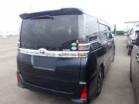 Toyota Voxy 2019