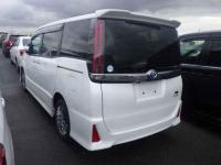 Toyota Noah 2021