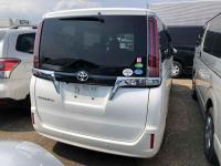 Toyota Esquire 2019