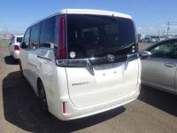 Toyota Esquire 2019
