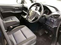 Toyota Voxy 2015