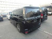 Toyota Voxy 2022