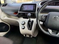 Toyota Sienta 2018