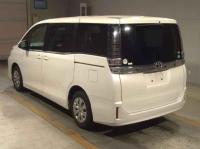 Toyota Voxy 2018